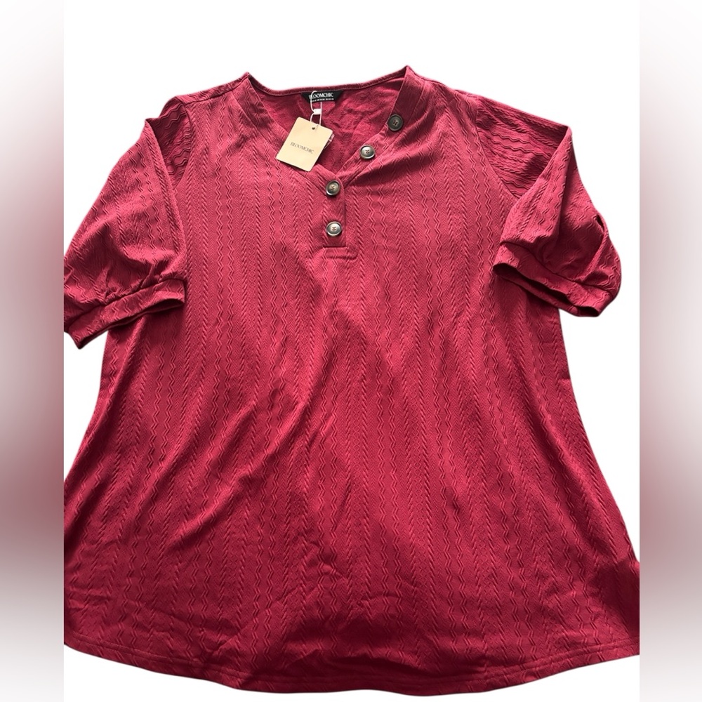 🟣BloomChic Deep Red Textured Top